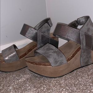 Otbt look alike Pierre Dumas wedges!